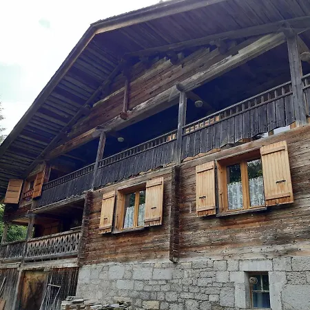 Charmieux En Typique Appartement Le Grand-Bornand