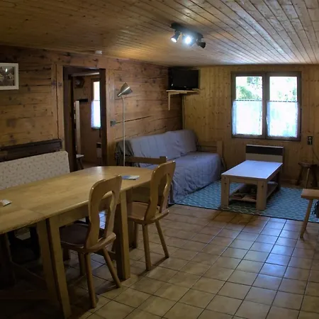 Charmieux En Typique Appartement Le Grand-Bornand